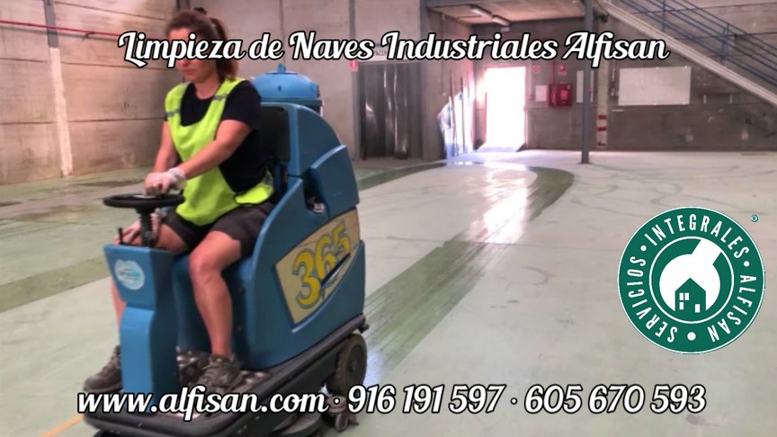 Limpieza de suelos para naves industriales de Santander