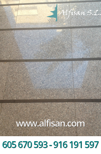 Pulido de suelos pasillos